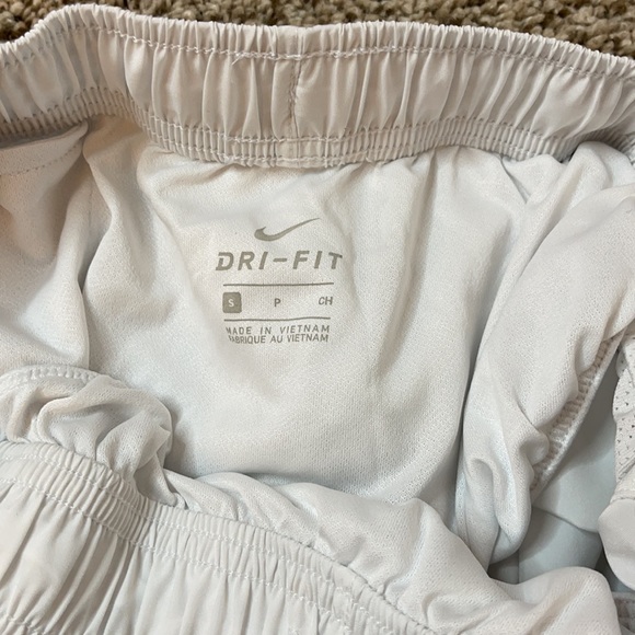 Nike dri-fit shorts - Picture 4 of 4